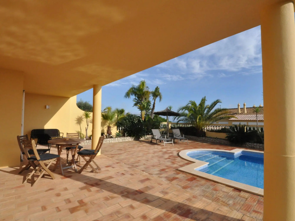 Villa With Views Like the Pool, Sea, Meia Praia