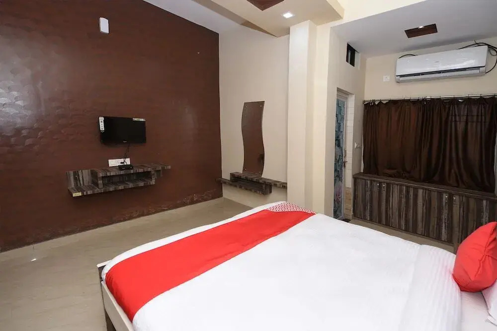 Hotel Laxmi Vridhi By OYO Rooms