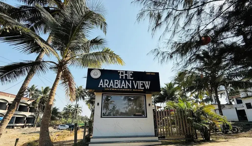 THE ARABiAN VIEW