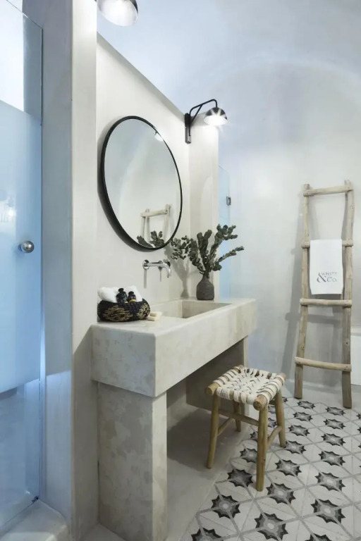 White & Co. La Torre Suites