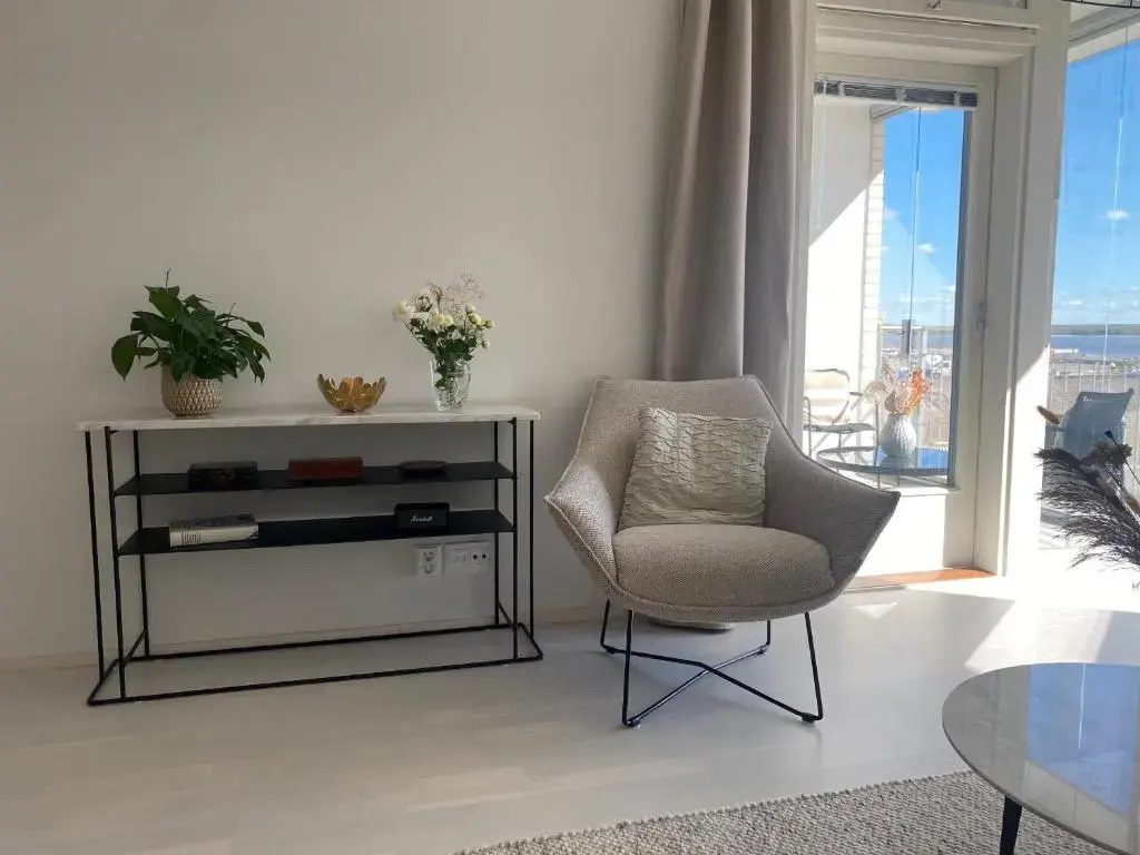 Luxury 1-bedroom apartment with sauna and sea view