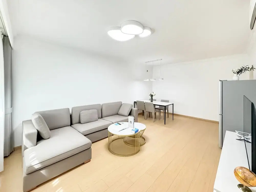 Tyms Gubei  2BR Apt near Gubei Road