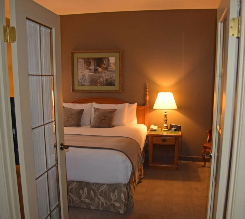 Stone Gate Inn