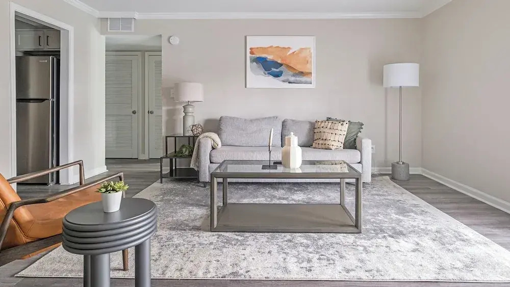 Landing Stunning 1BD Pool Gym
