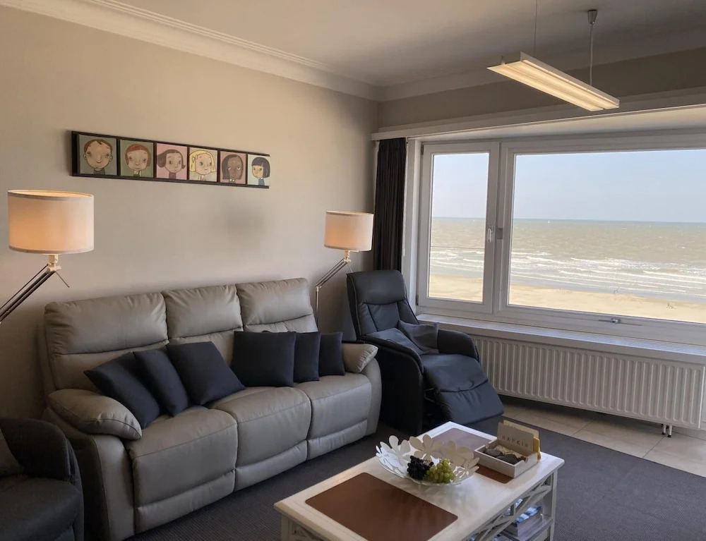 Apartment in Nieuwpoort with Sea Views