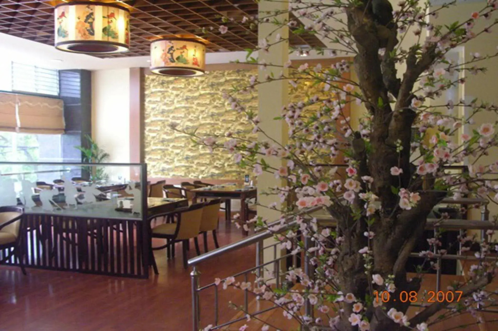 Oasis Hotel