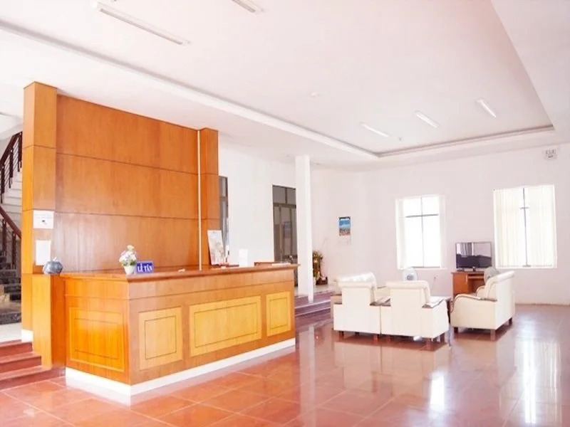 Ngan Hang Hotel