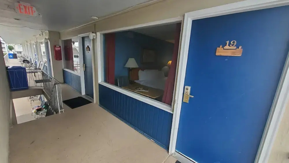 Sandbox Motel
