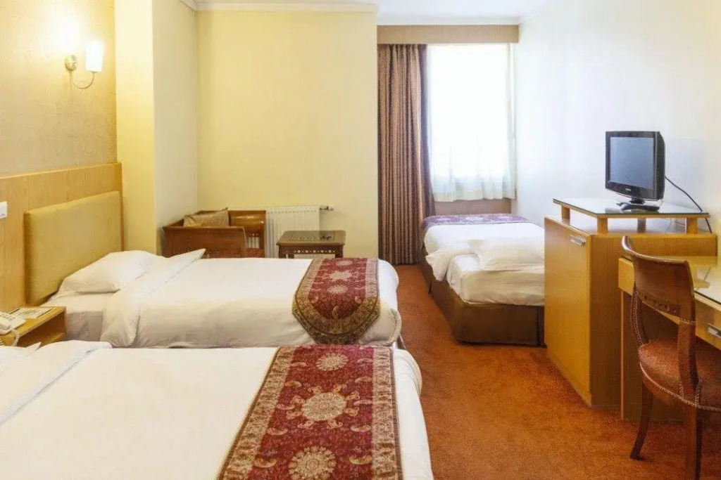 Saina Hotel