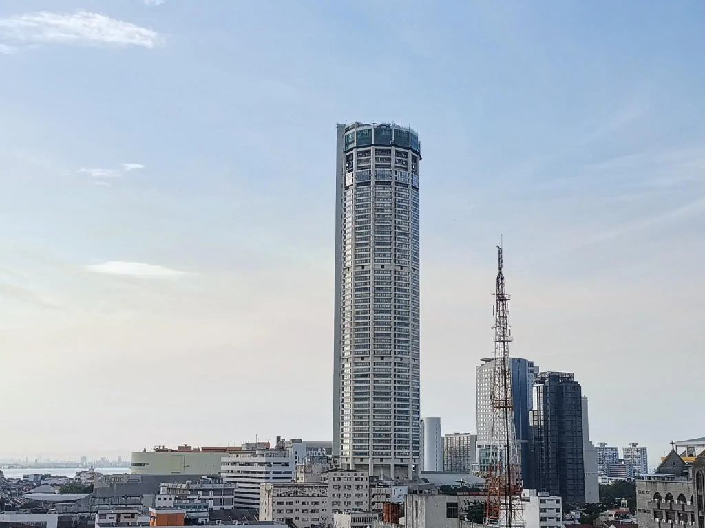 Frame Hotel