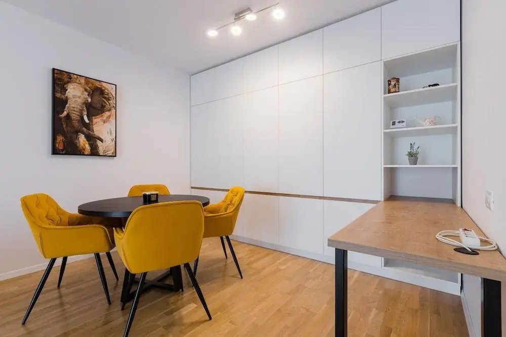 Apartment Ensity