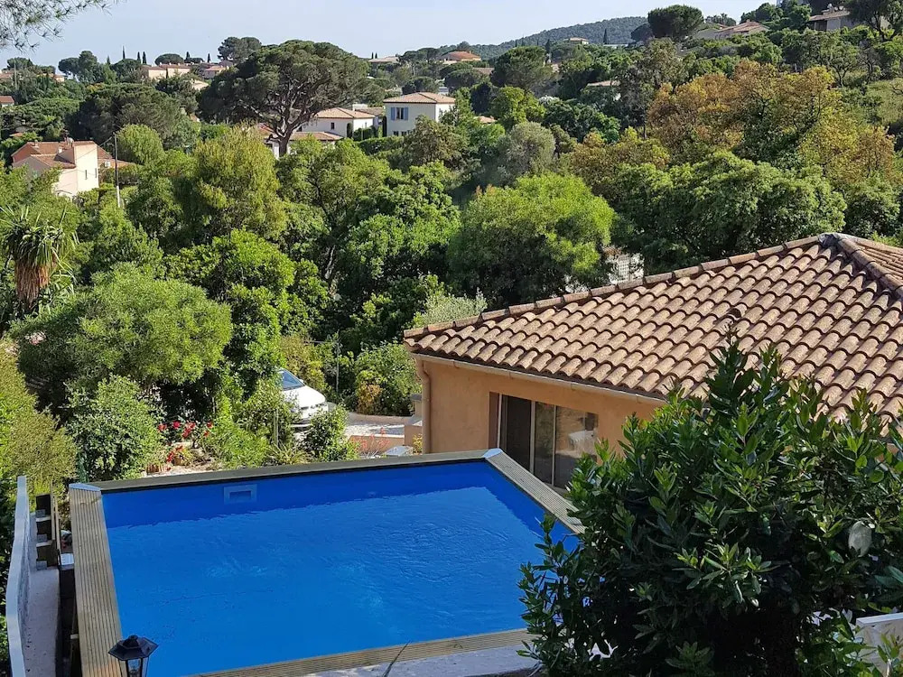 Charming Villa in Cavalaire-sur-mer With Pool
