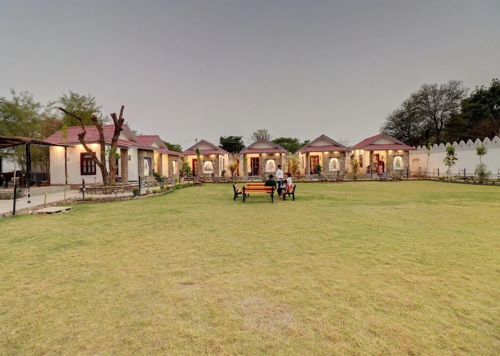 Keshav Resort