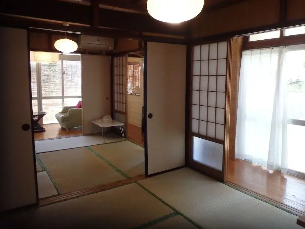 Chura Akagawara