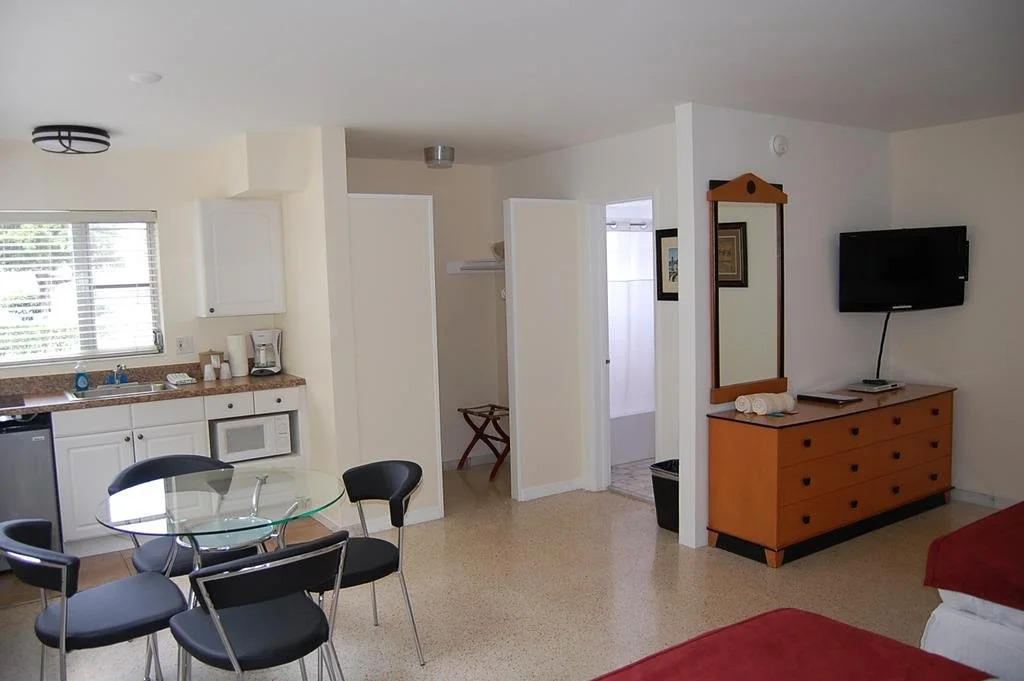 Alcazar Resort- Gay Mens Resort