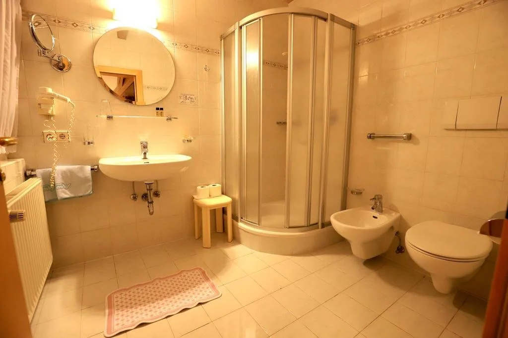 Hotel Fronza - your hike & mountain home