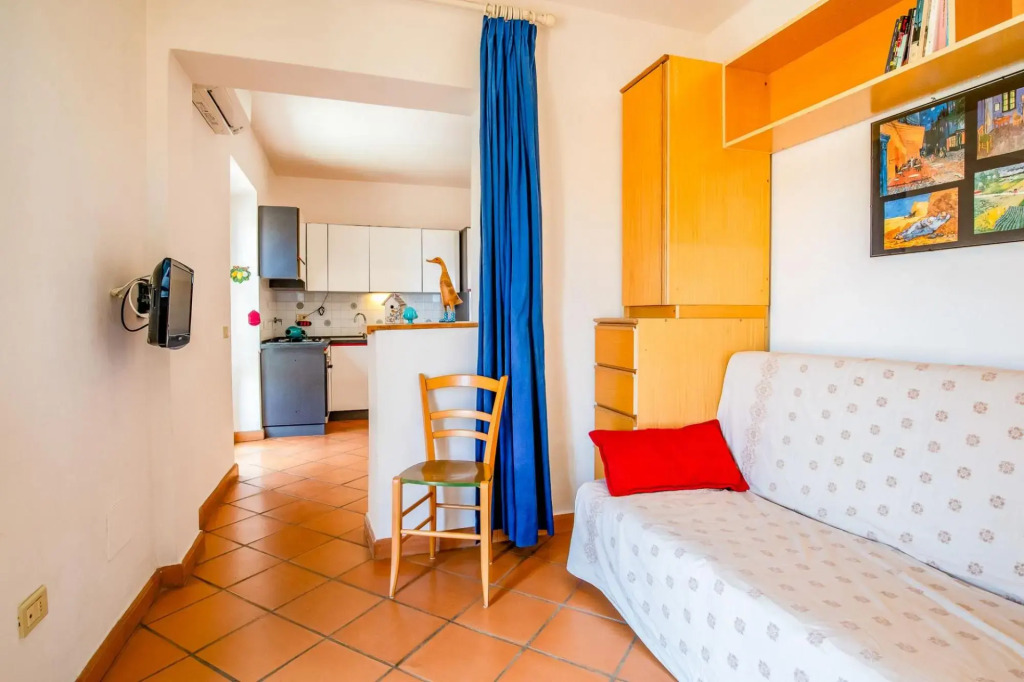 Apartment in the main square of Capoliveri with sea view-In Piazza Vista Mare
