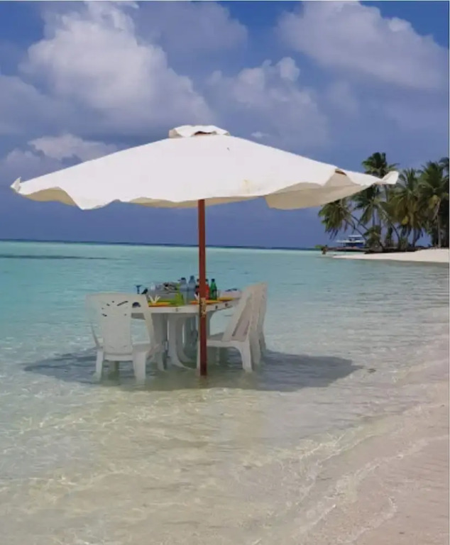Kuri Himandhoo Inn