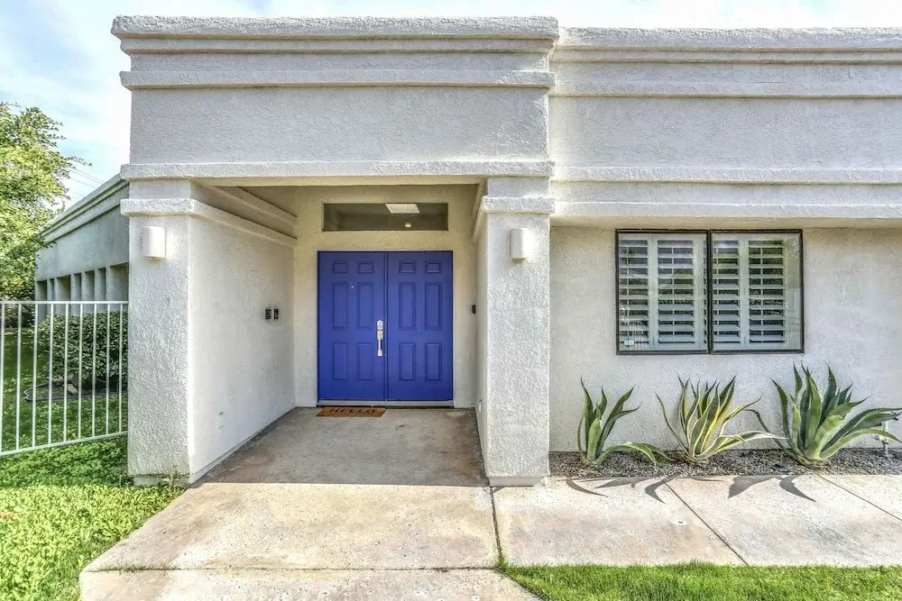 New Listing! Spacious 4br Haven W/ Private Pool 4 Bedroom Home