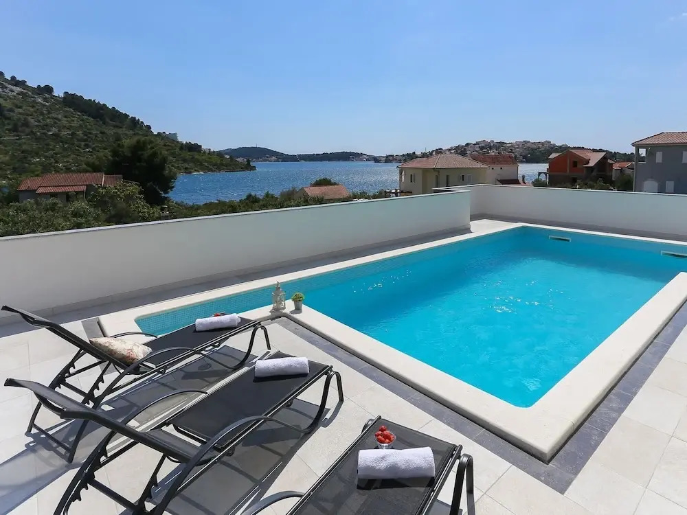 Luxurious Villa in Rogoznica With Pool