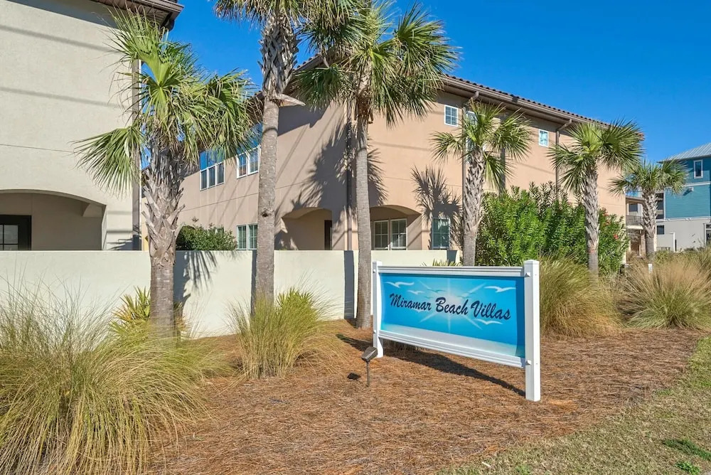Miramar Beach Villa 101