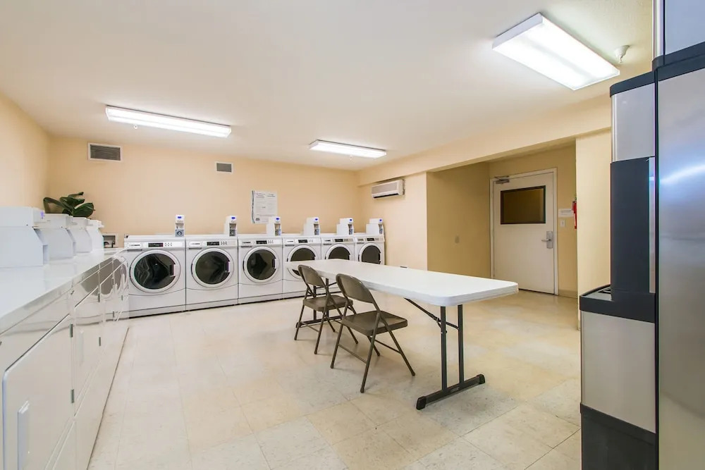 InTown Suites Extended Stay Greensboro NC - Airport
