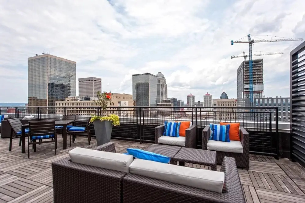Walk Downtown! 1 Bed/1 Bath Near 4th St Live!