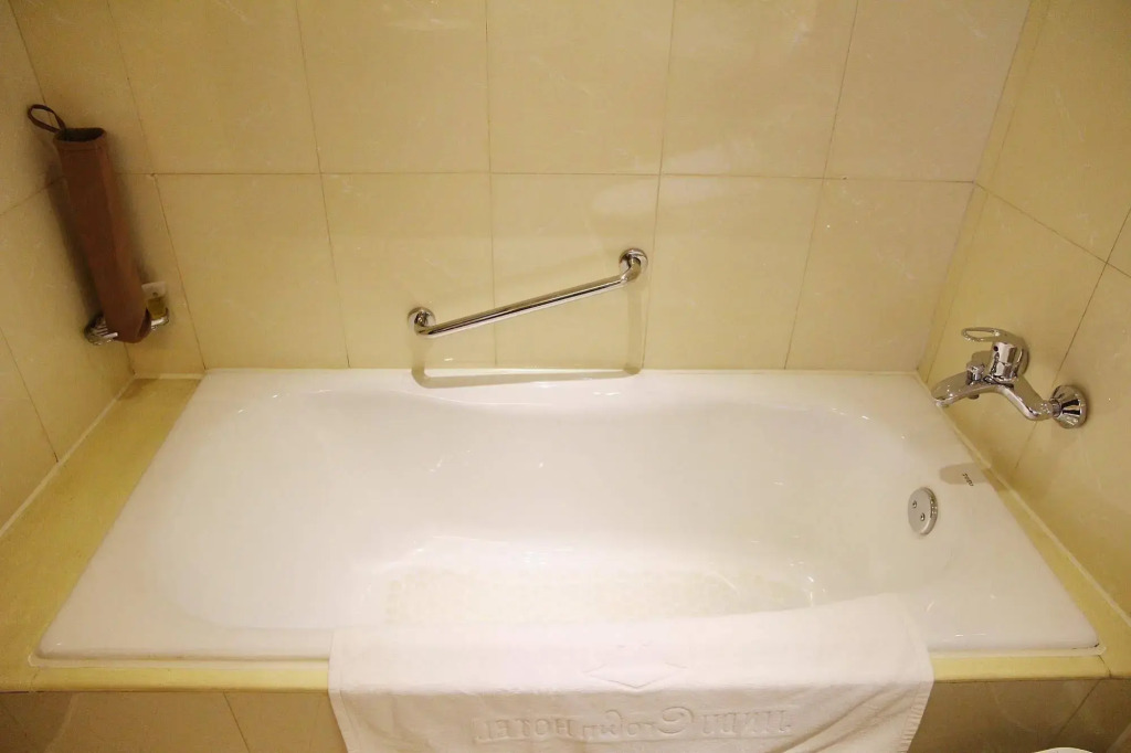 Jindu Crown Hotel