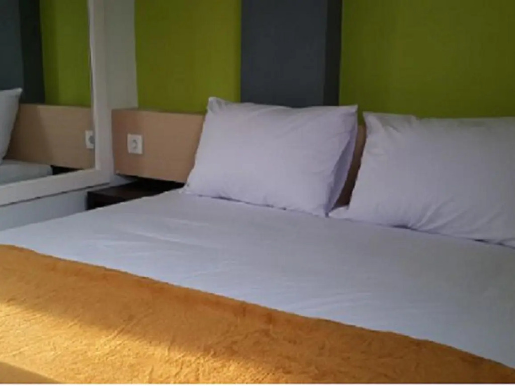 Save Hotel