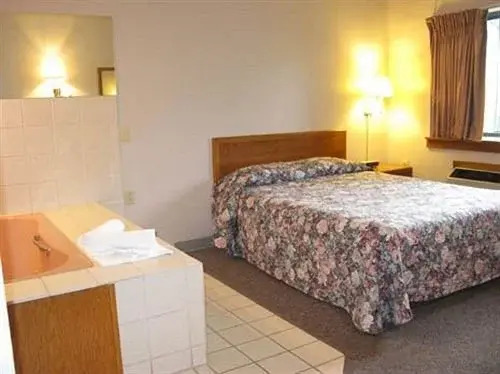 Mayflower Motel And Suites