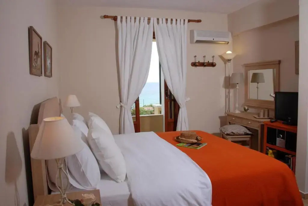 Amboula Beach Apartments