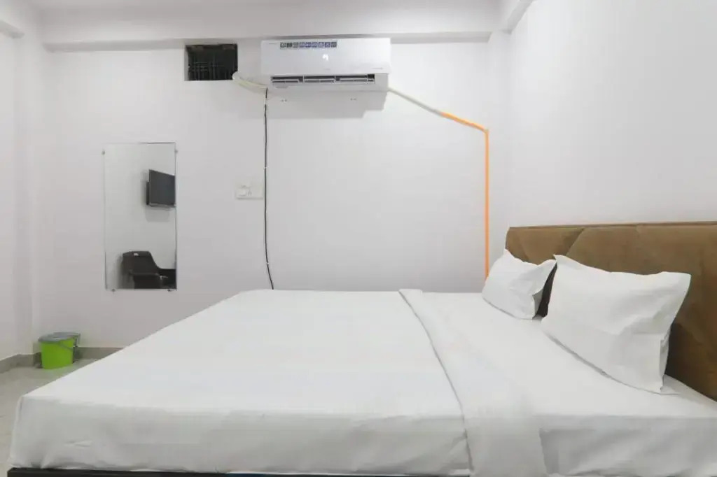 Oyo Flagship 93456 Hotel Kps Inn