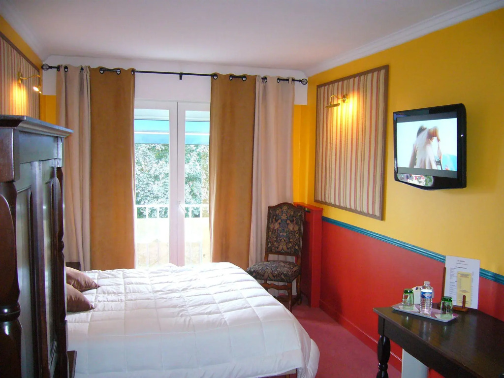 Chenal Hotel