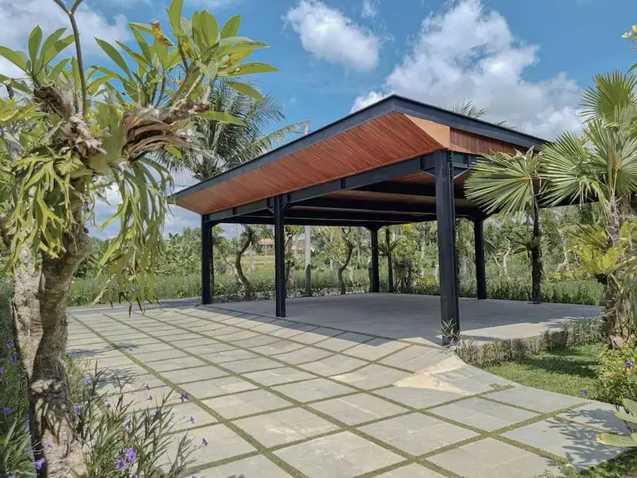 BRAND NEW Luxurious 5 Bedroom Villa with Exotic View