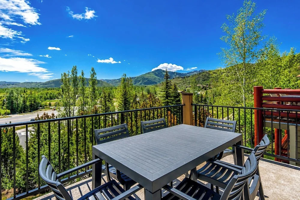 Hot Tub, 2 Mi to Cabriolet Lift: Family Mtn Escape