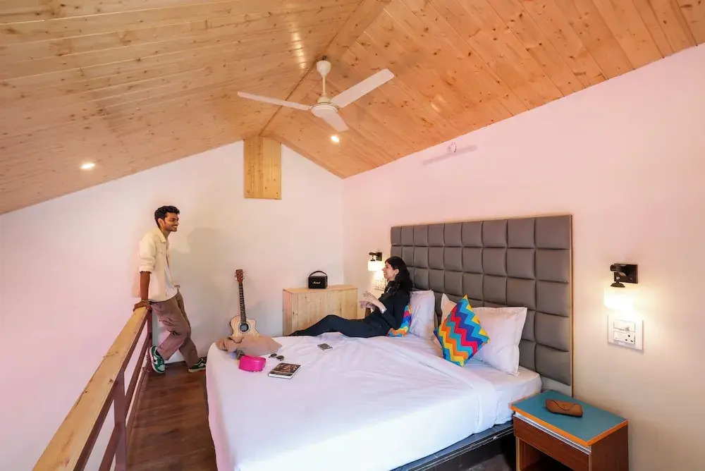 goSTOPS Kasol PLUS, Manikaran Road - Private Rooms & Dorms