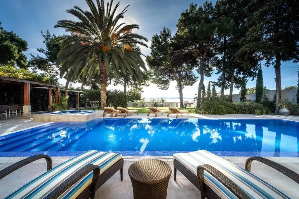 Exclusive Seafront Villa 5 Bedrooms Villa Mestro Outdoor Pool
