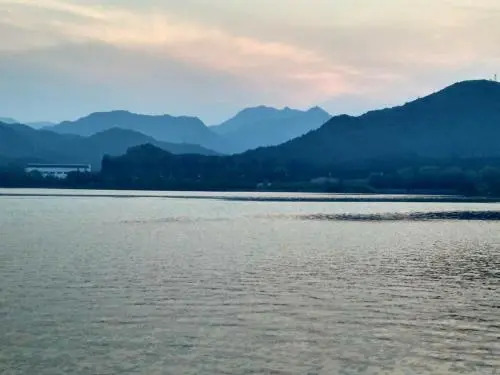 Zhongjian Yanqi Lake View Hotel
