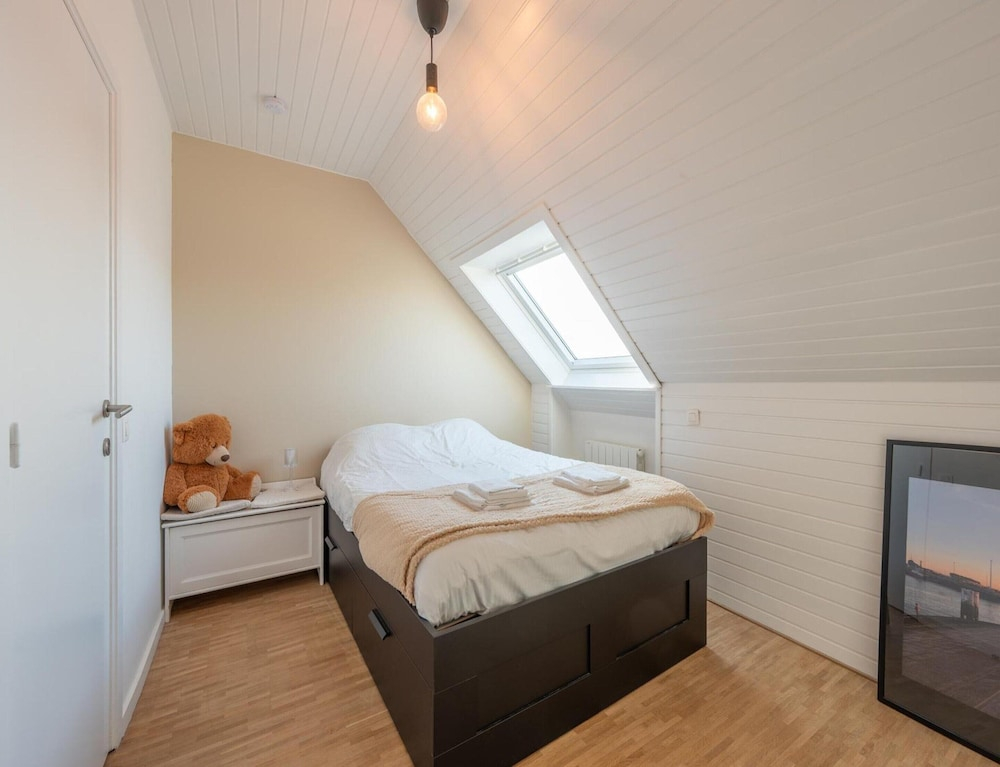 3-bedroom Sunny Apartment in Knokke