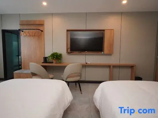Light Hotel