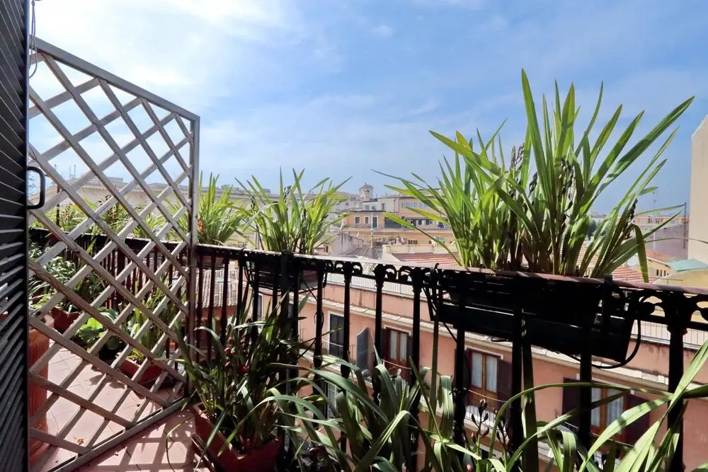 TreasureRome Daphne Terrace