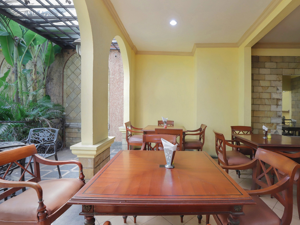 OYO 919 Hotel Kalisma Syariah Near RS Pelni