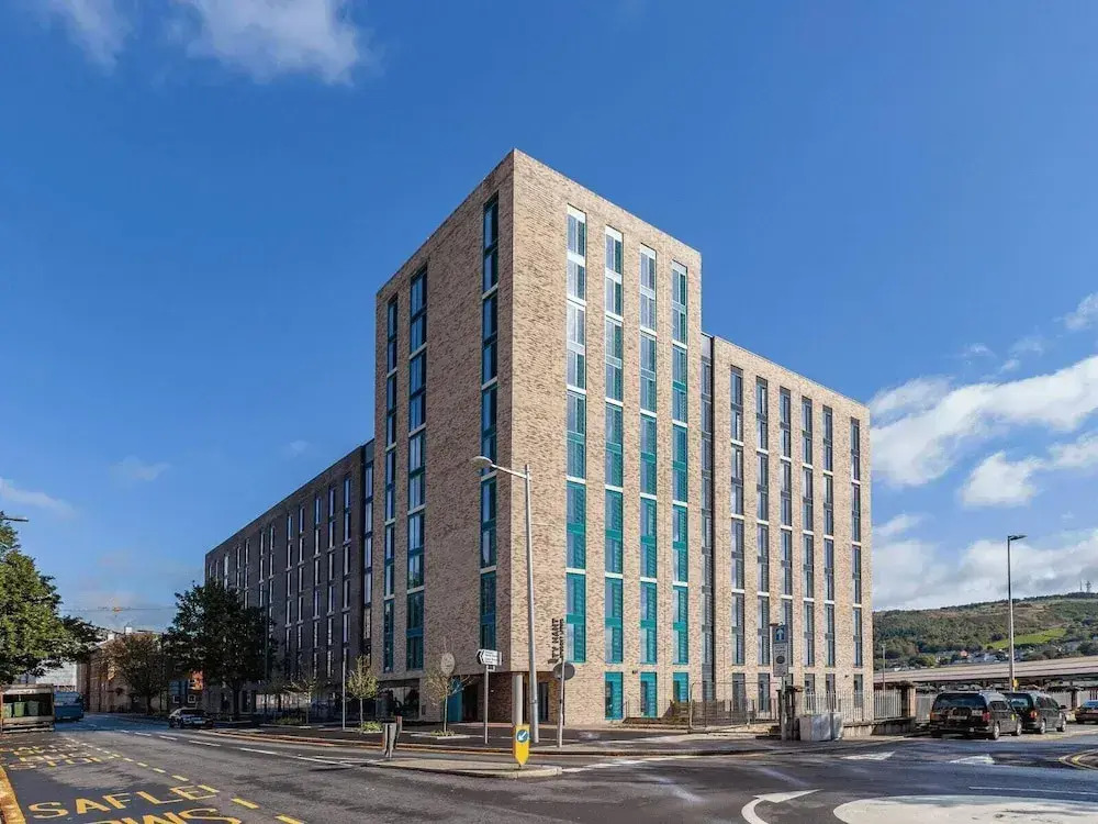 For Students Only - Ty Nant in Swansea Next to Train Station