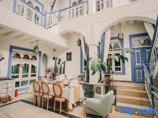 Yi Jing Qian Xun Homestay
