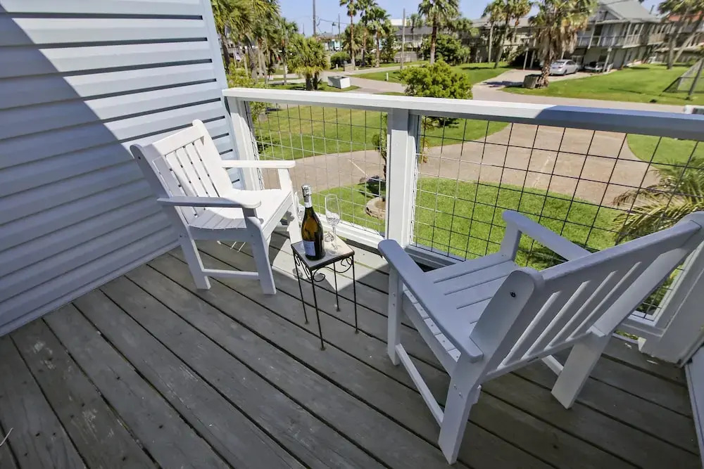 Jamaica Cove 4 Bedrooms 2.5 Bathrooms Home