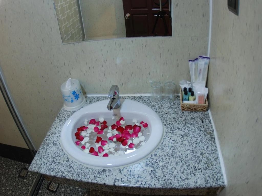 Holiday Hotel