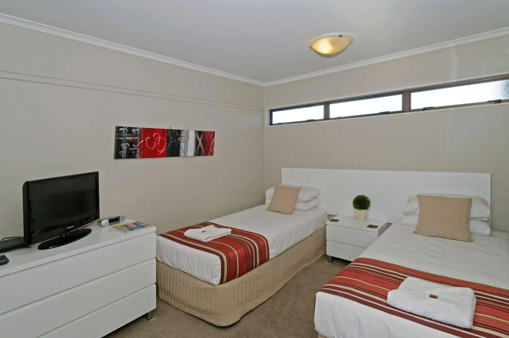 Airport Harbour Motel