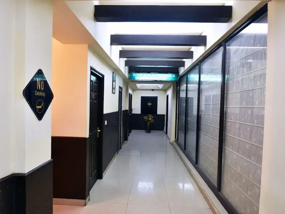 OYO 3412 Hotel Moti Mahal