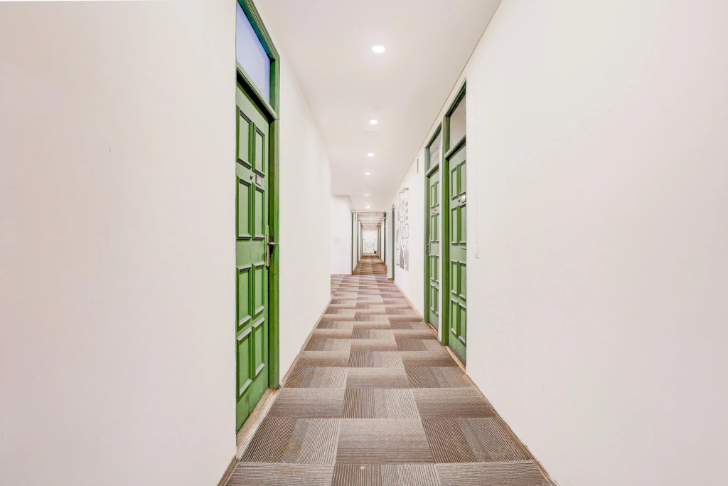 OYO Townhouse 76608 Vero