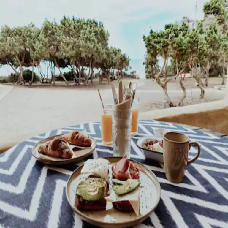 Meridium Apartments & Beach Club